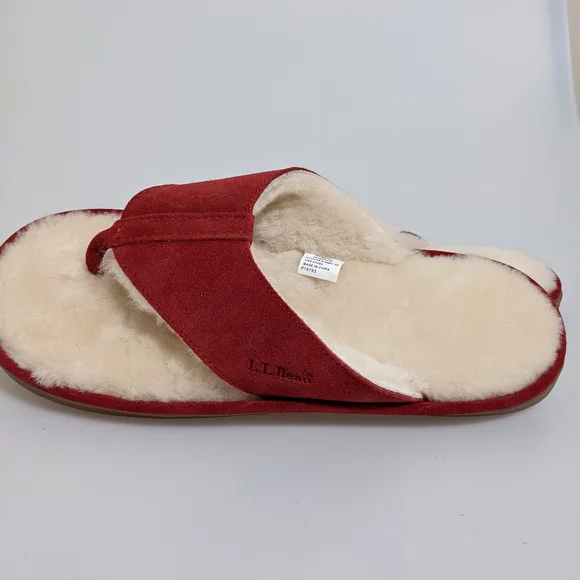 L.L. Bean Women's Red Suede Shearling-Trim Thong Slippers - Picture 5 of 7